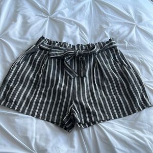Ci Sono size XL dark grey and white stripe shorts